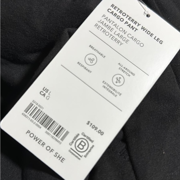 Athleta Retroterry Wide Leg Cargo Pant // Black - Picture 10 of 16